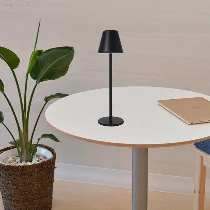 Bezprzewodowa lampa LED z aluminium – Elegancki design, 28 godzin świecenia, idealna do wnętrz i na zewnątrz