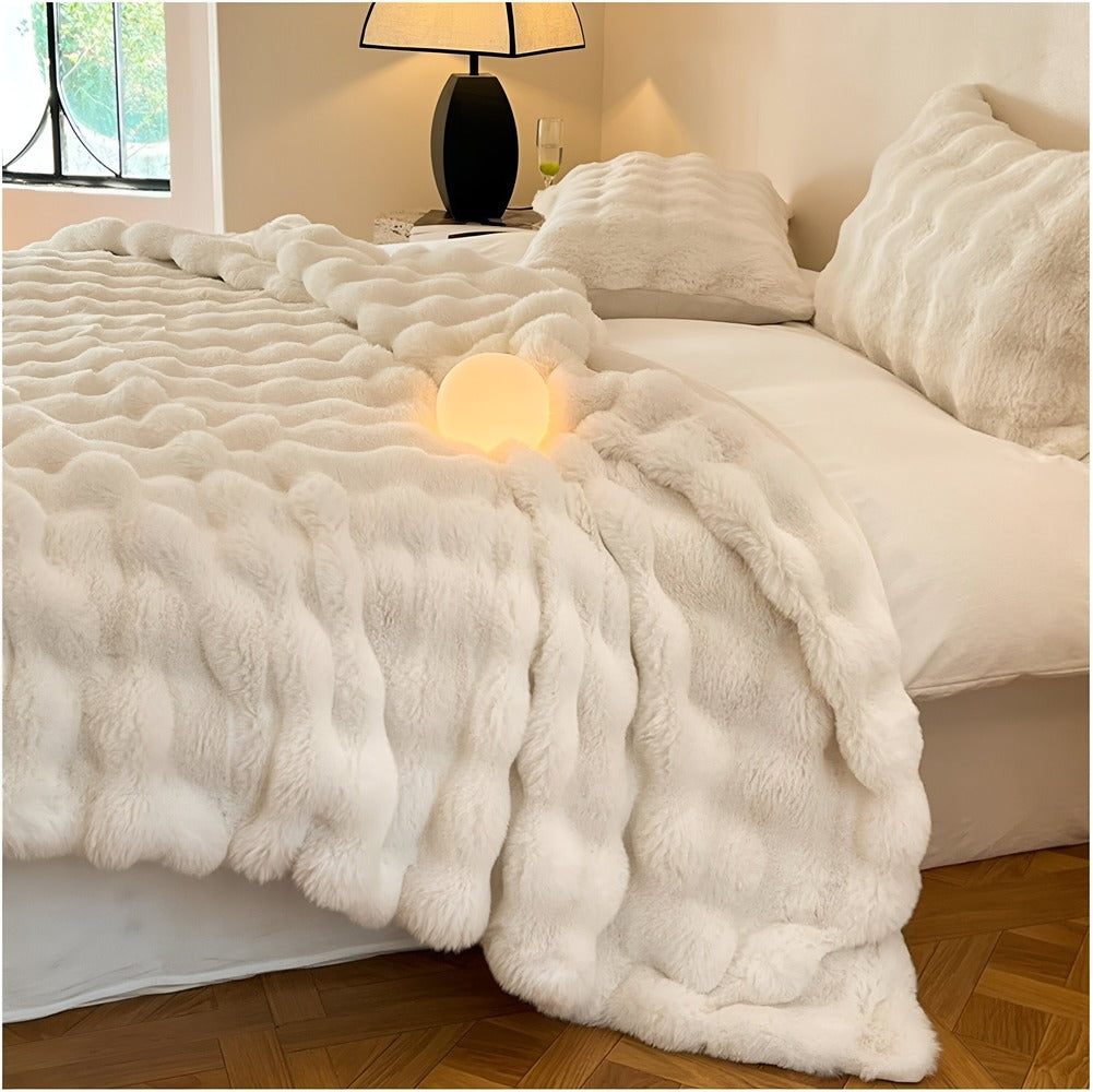 Ciepły Koc Fleece 100x160cm – Elegancki i Miękki Koc do Użytku w Domu i w Podróży 4