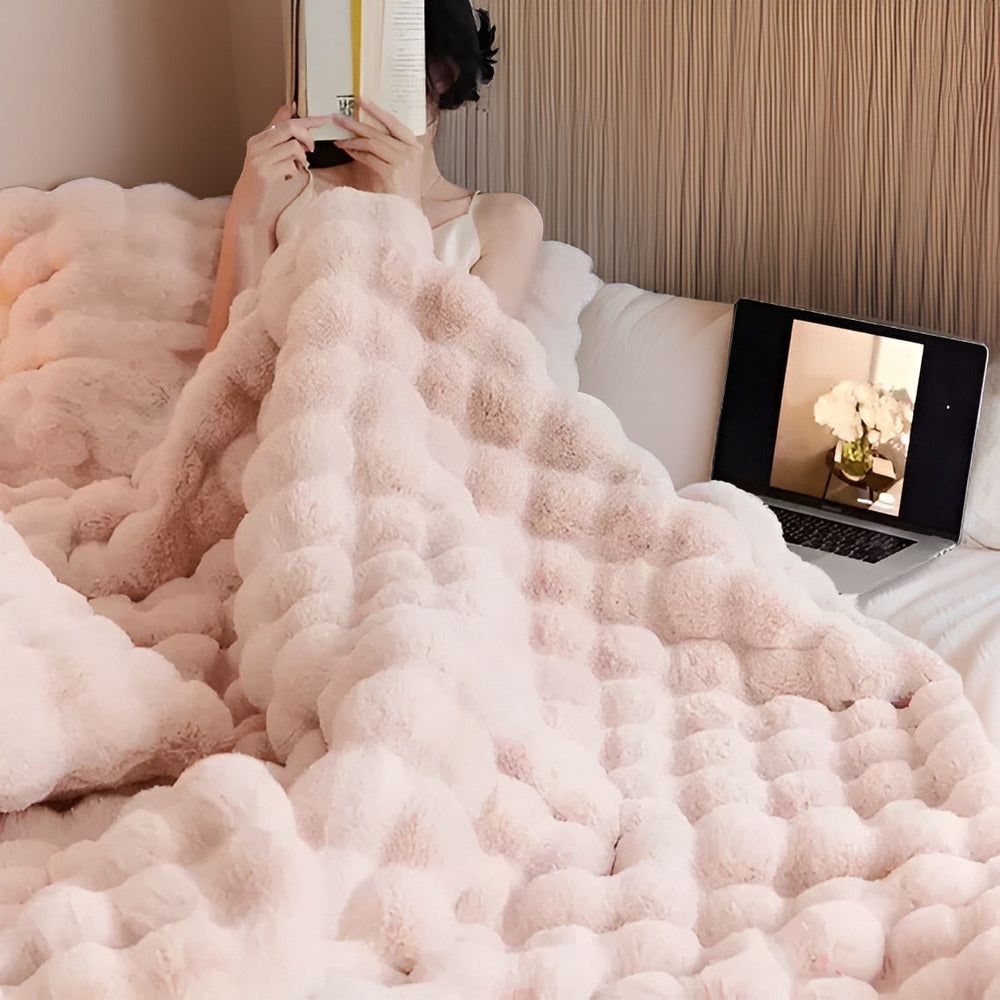 Ciepły Koc Fleece 100x160cm – Elegancki i Miękki Koc do Użytku w Domu i w Podróży 6