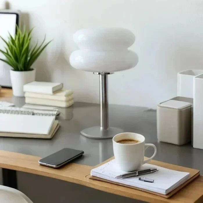 Elegancka Lampa Stołowa Szklana LED – Ciepłe Światło, Czarna Lampka do Salonów i Sypialni 8