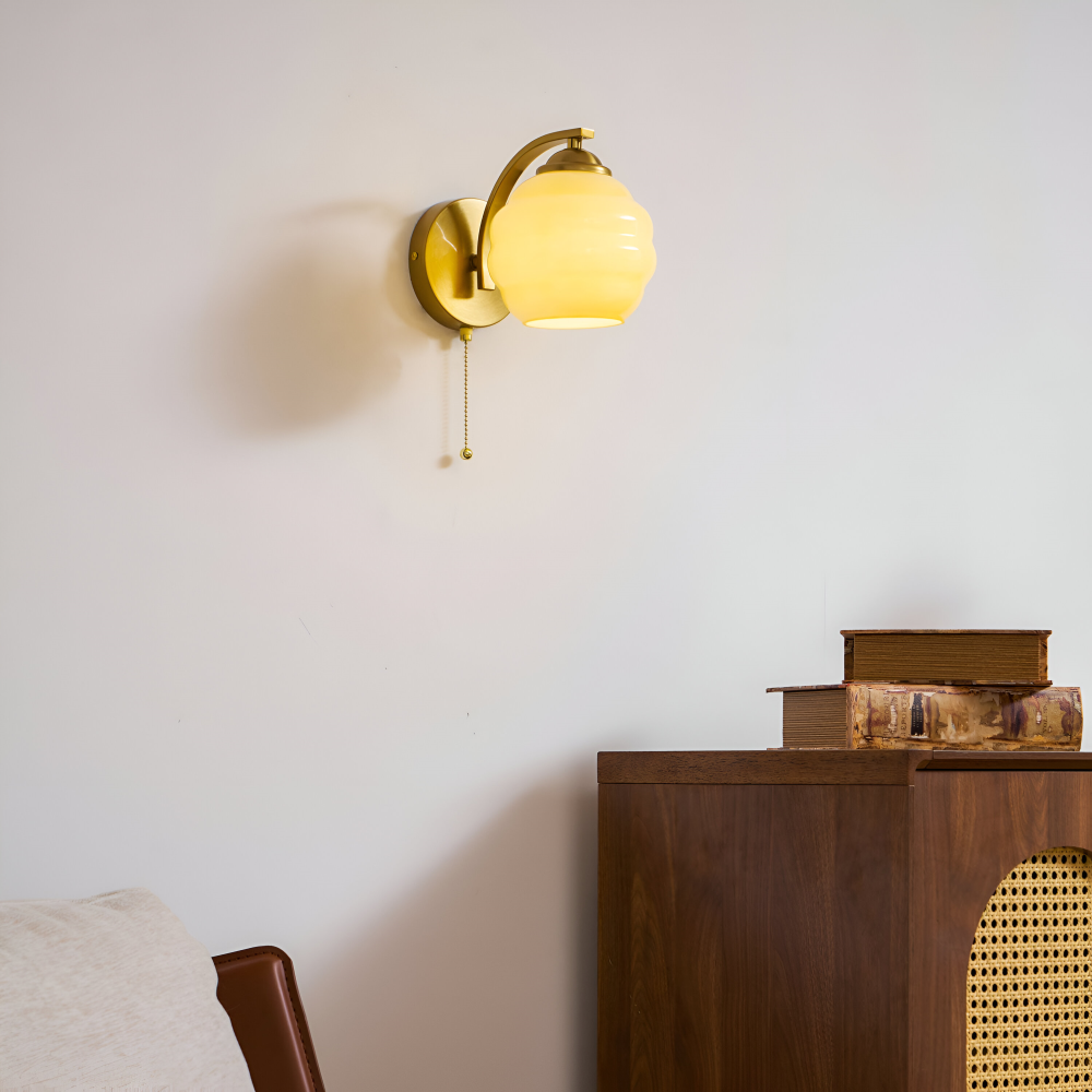 Kinkiet Ścienny Art Deco z Mlecznobiałą Kulą Ø 15 cm – Elegancki Kinkiet do Sypialni i Salonu 8