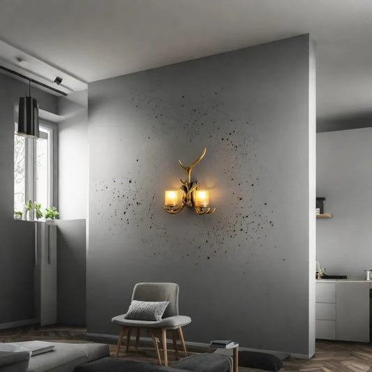 Kinkiet ścienny z poroża jelenia – Nowoczesny, rustykalny design do sypialni i salonu z eleganckim kloszem szklanym 1