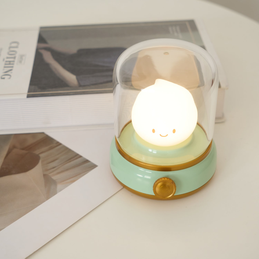 Kompaktowa Lampka Nocna LED z Efektem Płomienia – Regulowana Jasność, Styl Vintage do Sypialni i Salonów 2