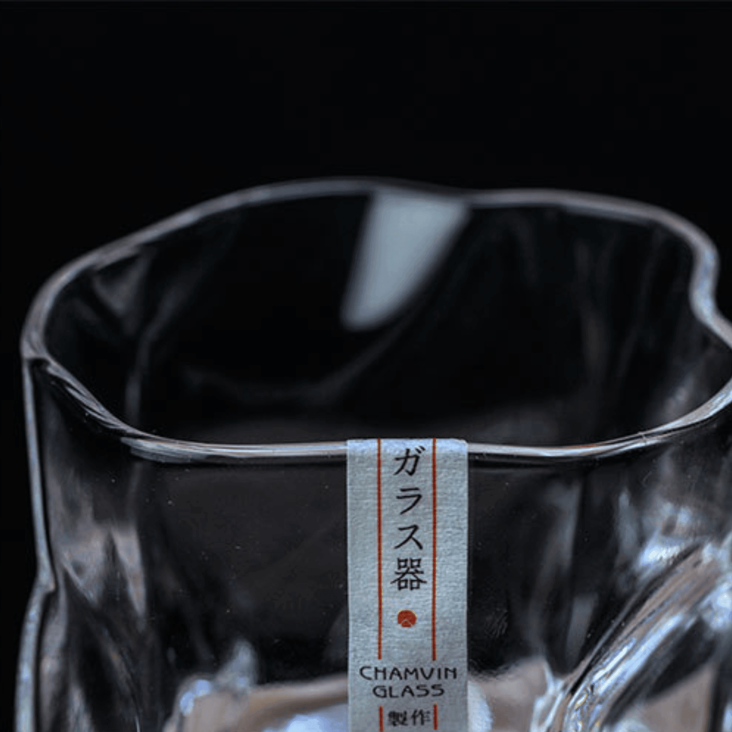 Kryształowa Szklanka do Whisky Edo Kiriko z Unikalnym Wzorem Crumple w Drewnianym Pudełku 5