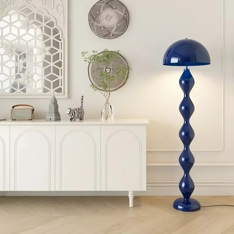 Lampa Podłogowa w Stylu Skandynawskim z Ciepłym Światłem – Minimalistyczna Lampa Stojąca do Czytania, Metalowa, Ø 40 cm, H 150 cm 1