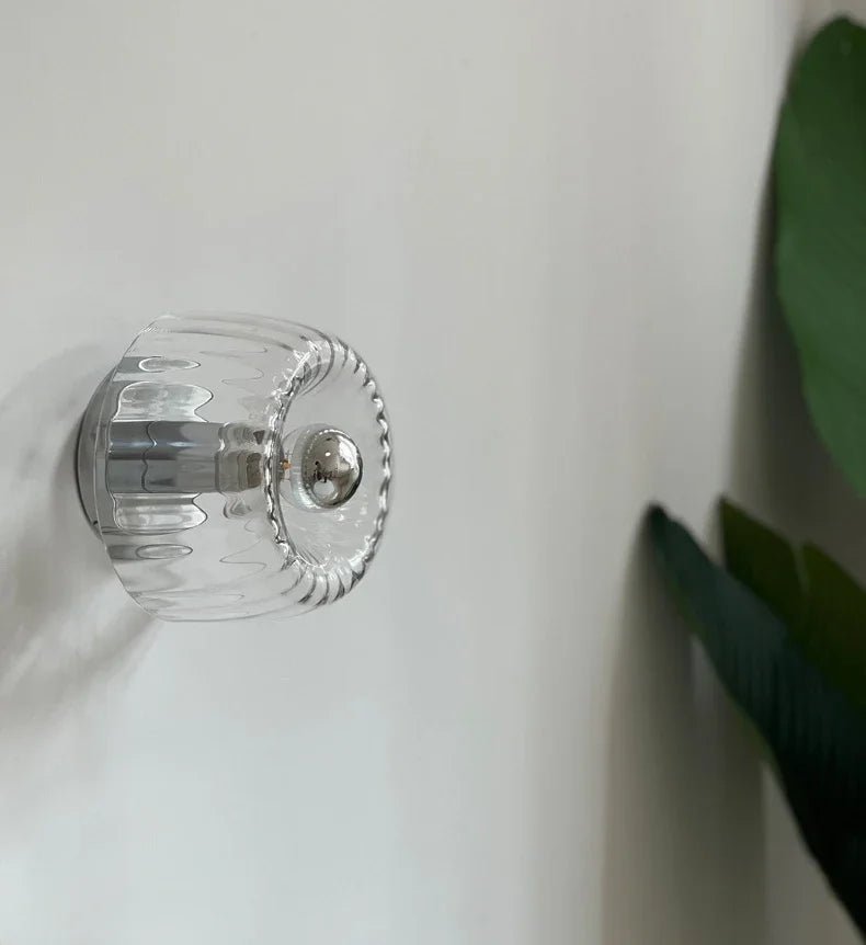 Lampa Ścienna Bauhaus w Stylu Skandynawskim, Szklana Kinkiet Ścienny do Nowoczesnych Wnętrz, Metal i Szkło, E14, Ø16cm 4