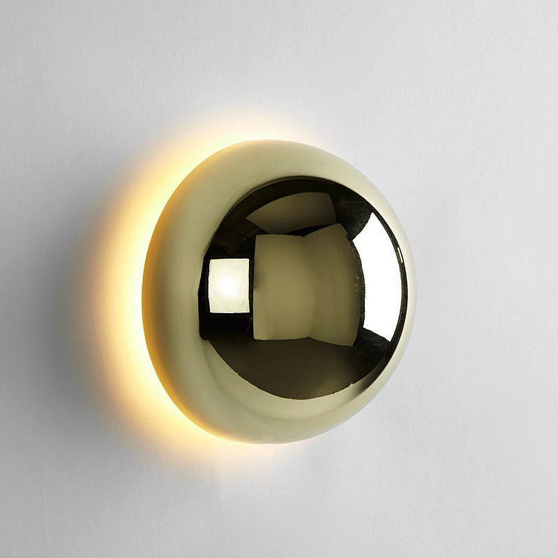 Lampa Ścienna Bauhaus z Rondej Szkła – Minimalistyczny Kinkiet Ścienny do Nowoczesnych Wnętrz z Ekologicznym Źródłem Światła 1