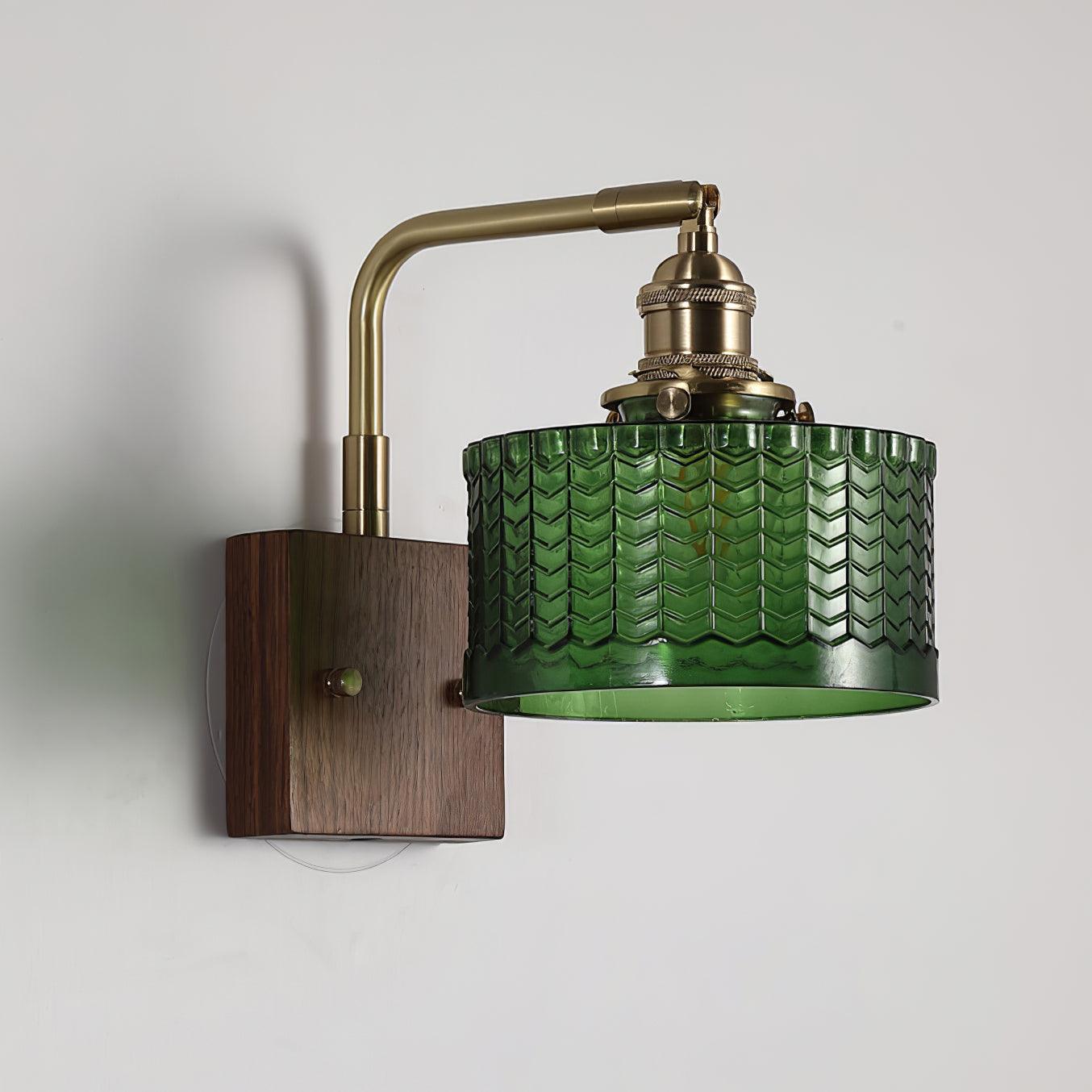 Lampa Ścienna Kinkiet z Drewnianą Podstawą i Szklanym Kloszem – Zielony Motyw, 24 cm x 20 cm 1