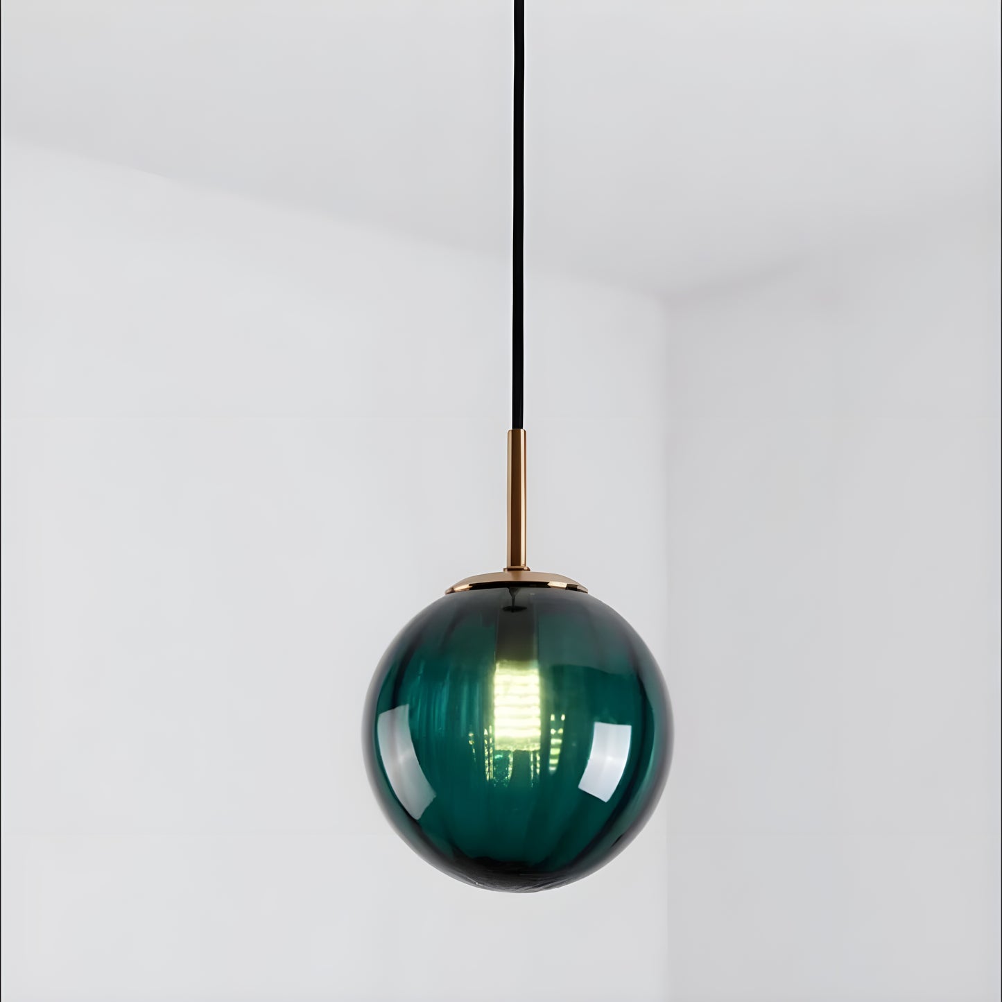 Lampa Wisząca z Eleganckim Designem i Miękkim Światłem – Idealna Lampa do Salonu i Jadalni