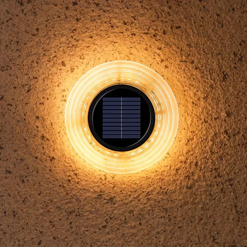 Solarna lampa ogrodowa w stylu retro – oświetlenie wieczorowe
