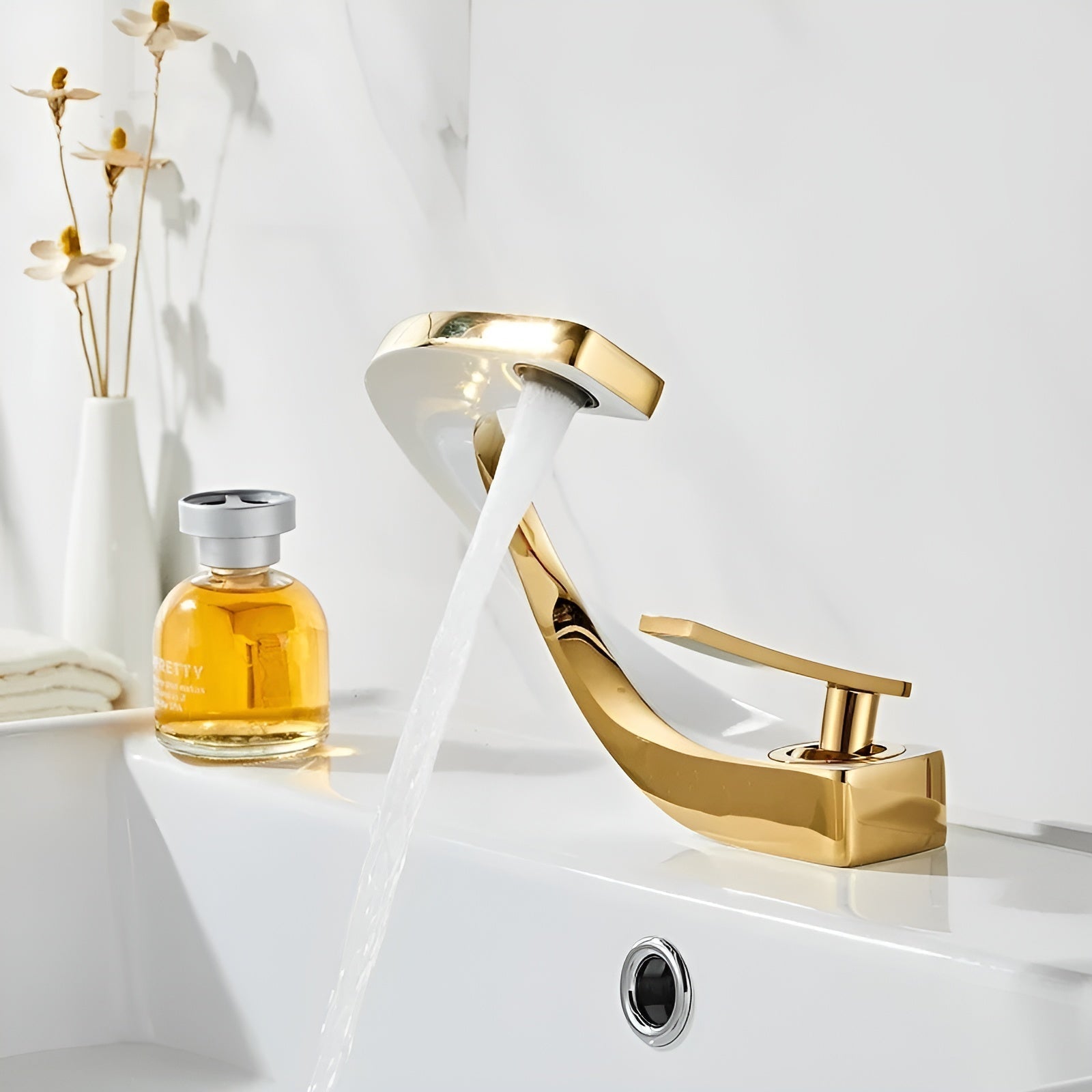 Nowoczesna mosiężna bateria umywalkowa – elegancki design z wylewką typu wodospad do łazienek 7