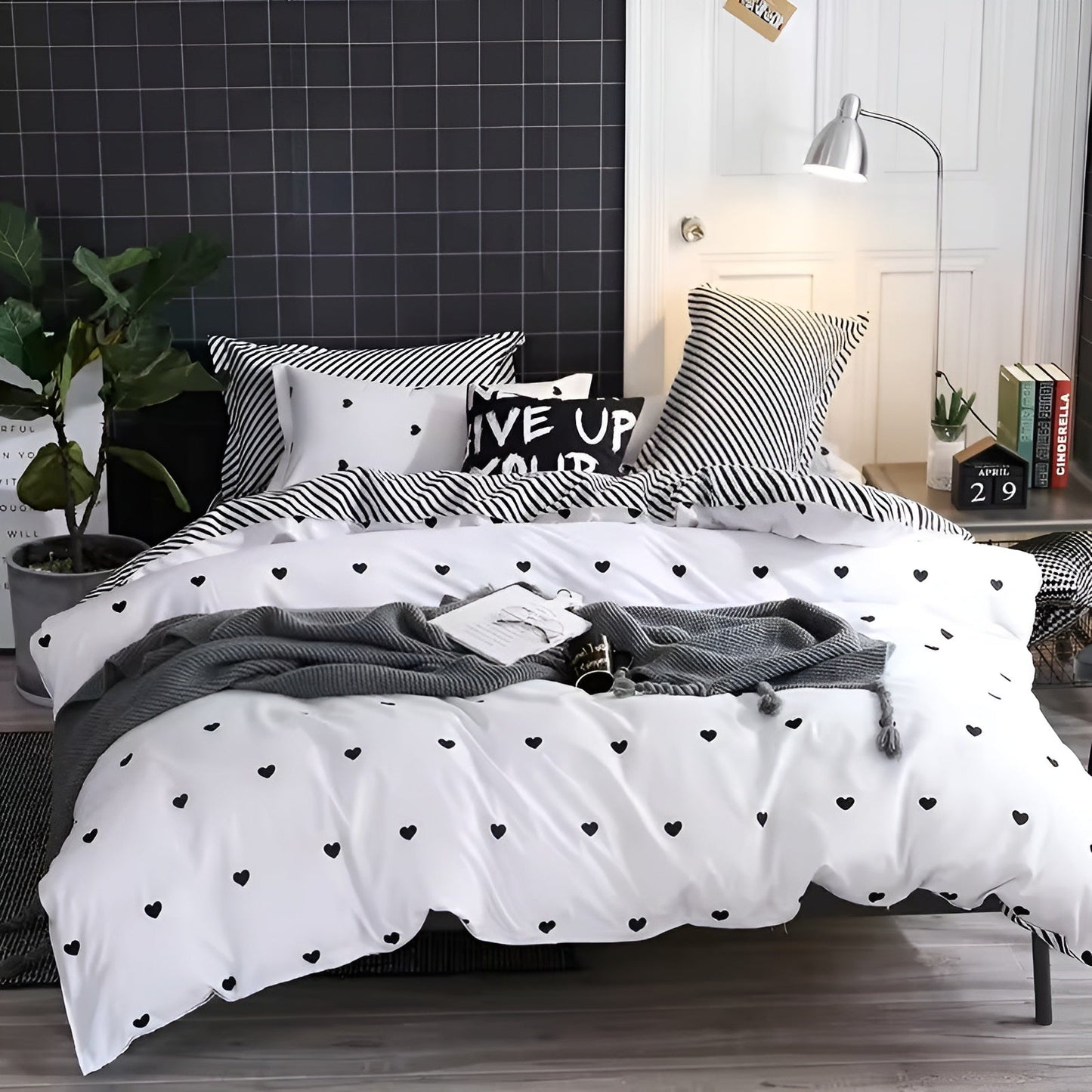 Pościel 200x220 z poliestru – Elegancki zestaw z czarnym wzorem serca, miękki i oddychający, idealny do sypialni 3