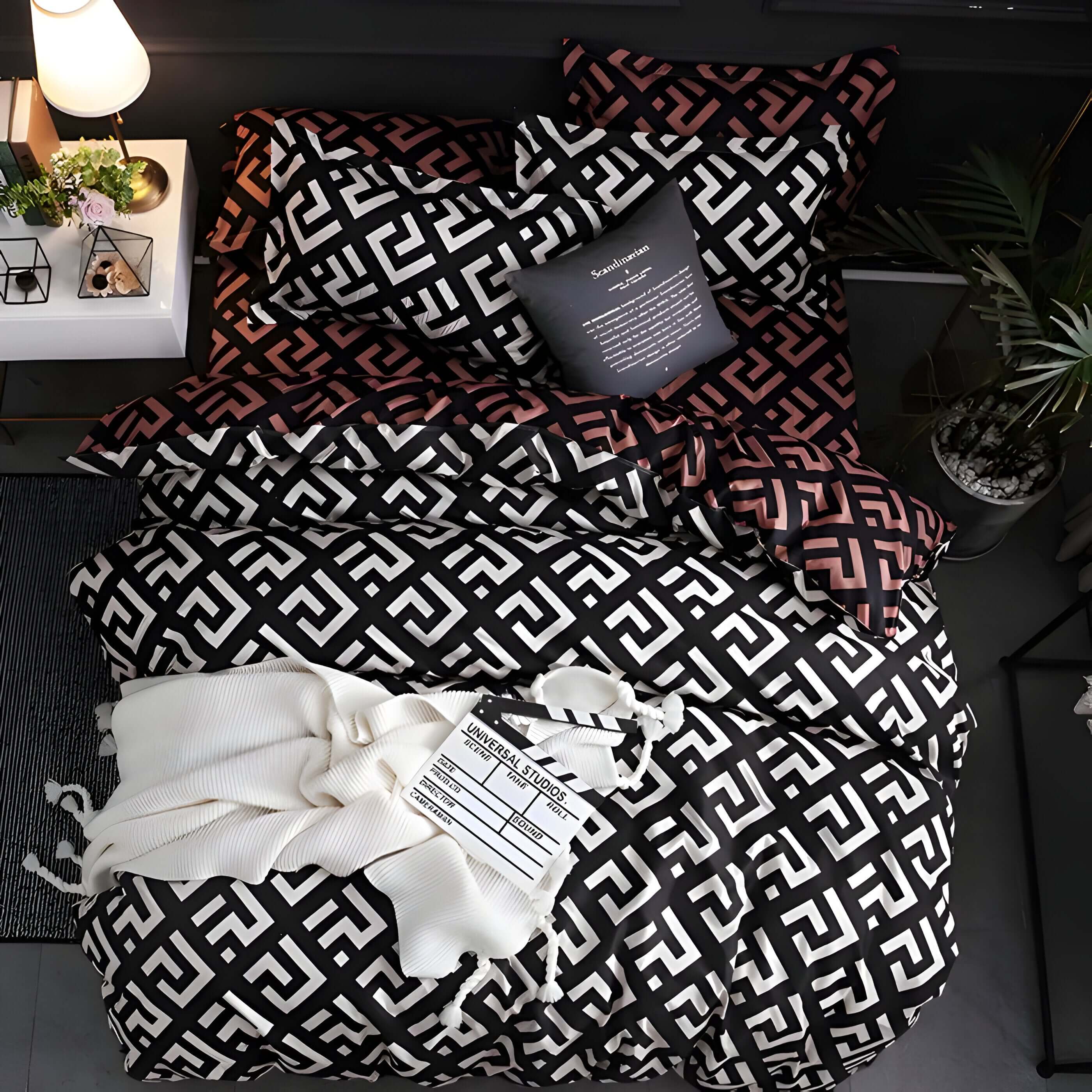 Pościel bawełniana 160x200 – Elegancki komplet z czarnymi poszewkami na kołdrę i poduszki, komfort i styl w sypialni 0