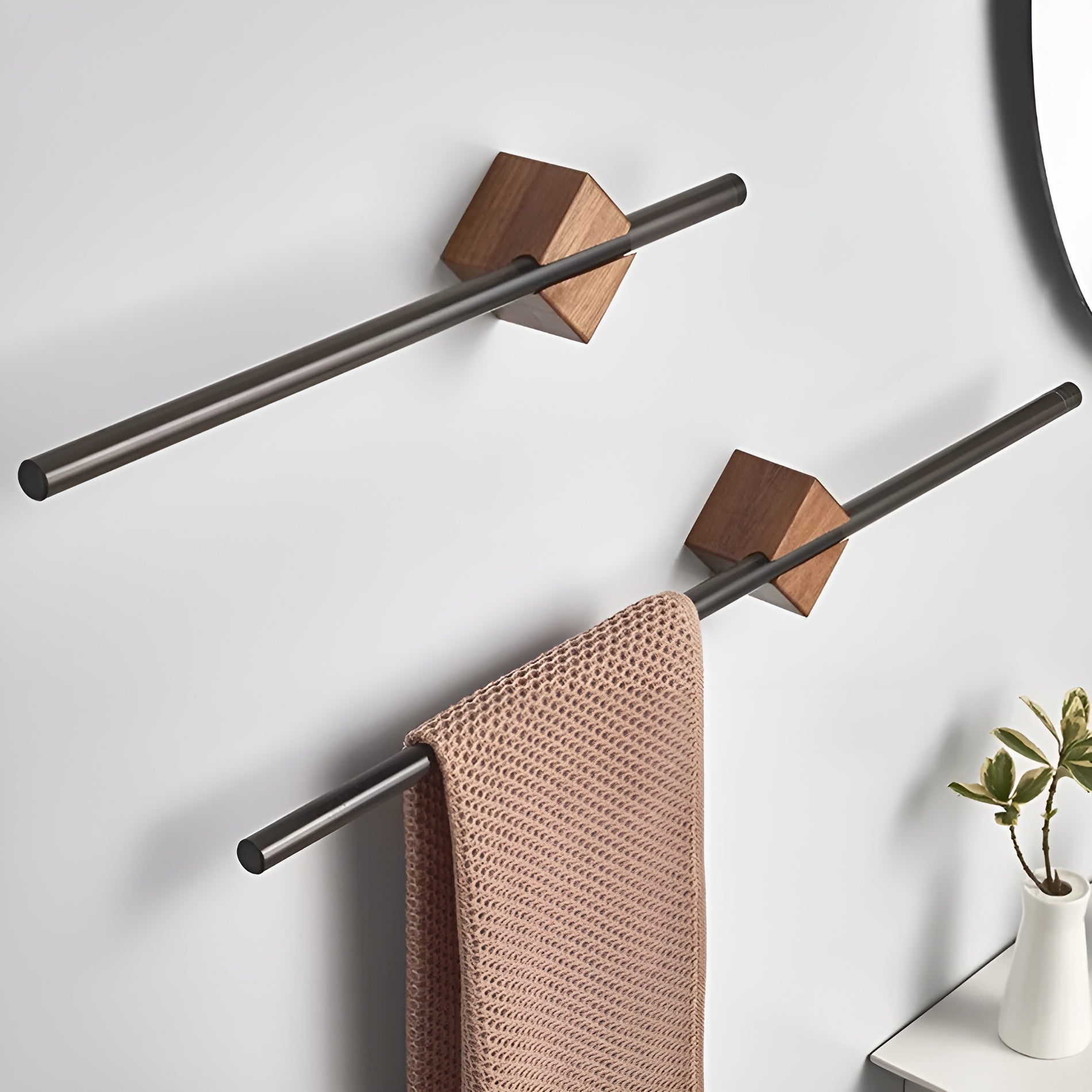 Nowoczesny Wieszak na Ręczniki Stojący do Łazienki i Kuchni – Kompaktowy, Wysokiej Jakości, Oszczędzający Miejsce