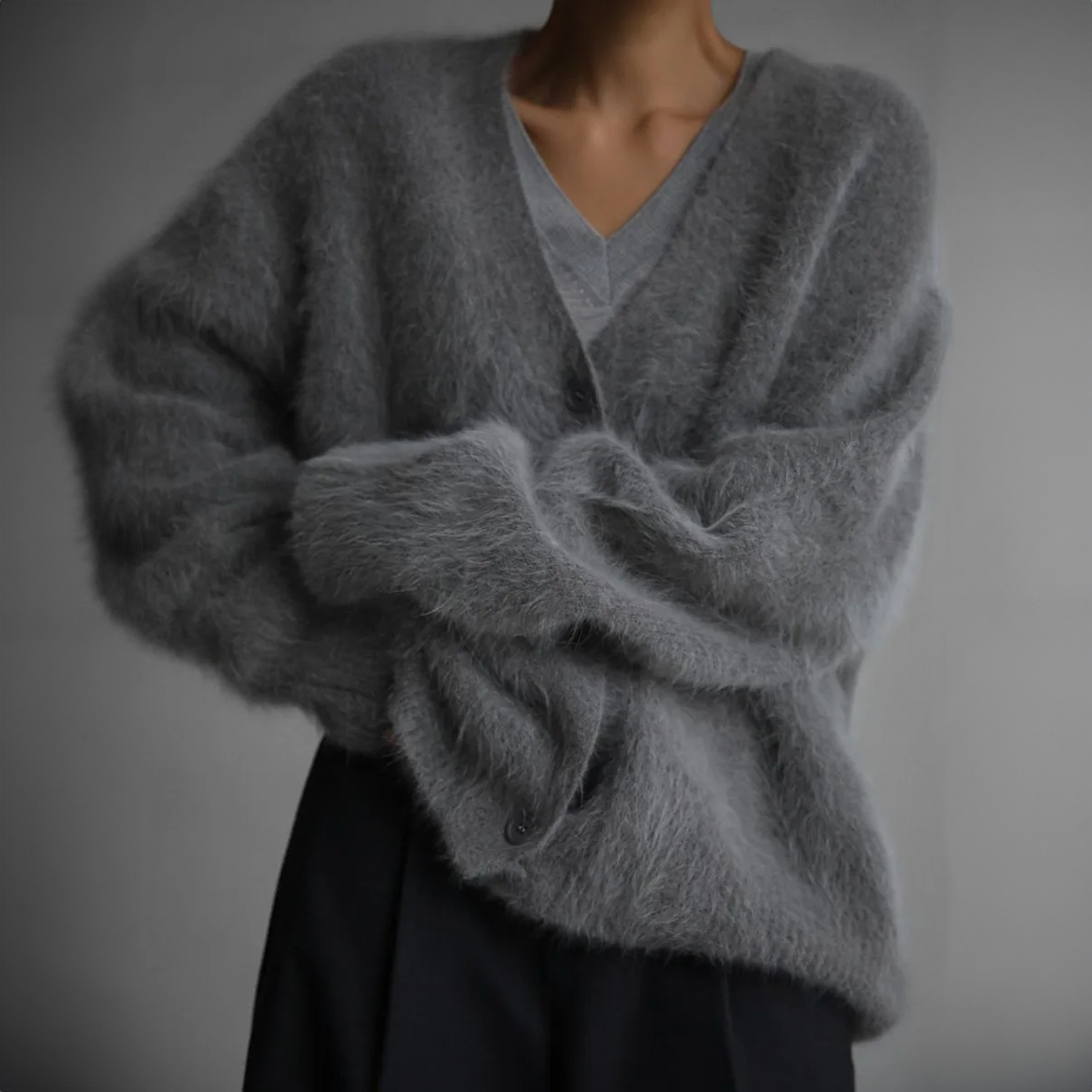 Damski sweter kaszmirowy w rozmiarze XL – pełna sylwetka