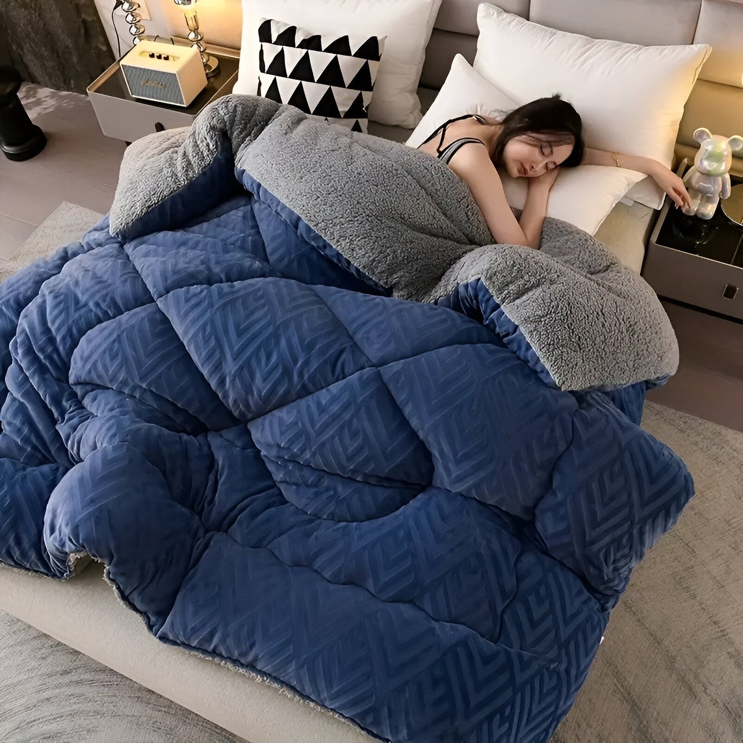 Ultra Fluff Dwu-stronna Kołdra z Fleece, Pikowana, 150x200 cm, Całoroczny Komfort, Łatwa w Pielęgnacji, Niebieska/Szara/Zielona/Khaki 5