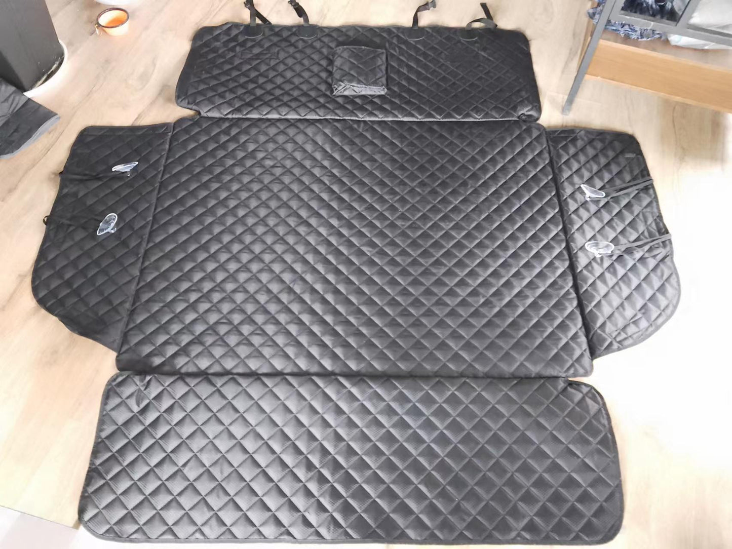 Wodoodporna Osłona Bagażnika SUV – Trwała Pokrywa Ochronna z Materiału 600D Oxford, Idealna dla Zwierząt, Łatwa w Czyszczeniu, 47x103 cm 2