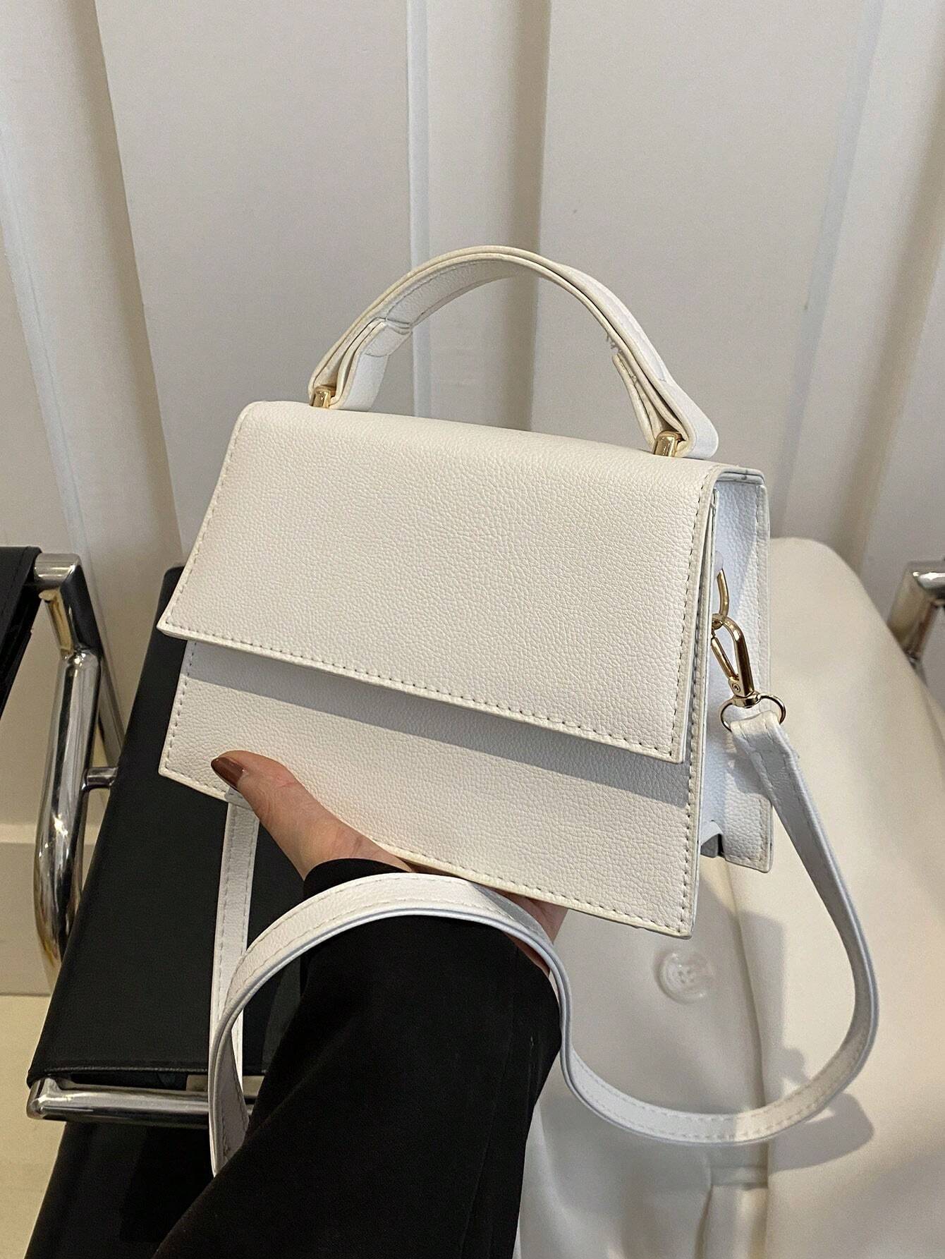 Torebka crossbody z klapką – wnętrze i przegródki