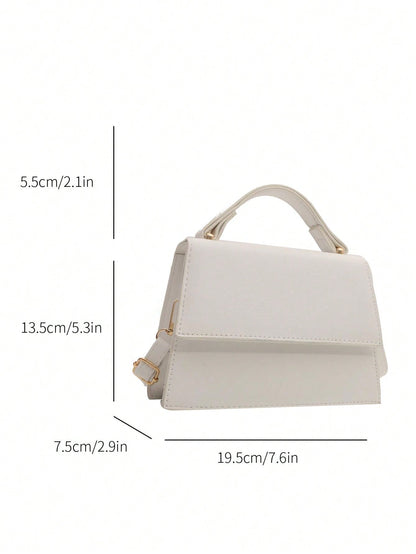 Mini torebka crossbody biała – detal paska