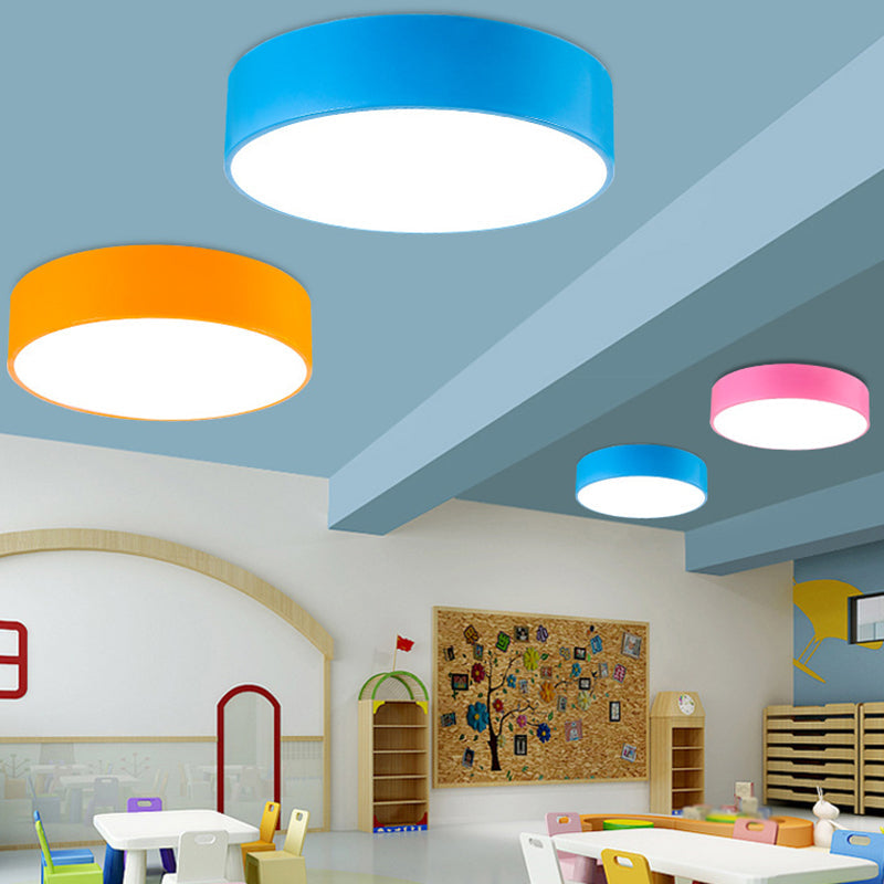Dekoracyjna lampa LED w kształcie chmury – dostępne kolory i rozmiary