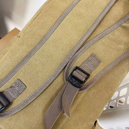 Wnętrze plecaka canvas – komora główna na laptopa