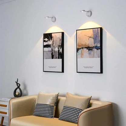 Zbliżenie na czujnik ruchu lampy ściennej LED