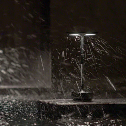 Bezprzewodowa Lampa Stołowa LED w Złotym Kolorze z Regulacją Jasności – Idealna do Salonu i Biura 10