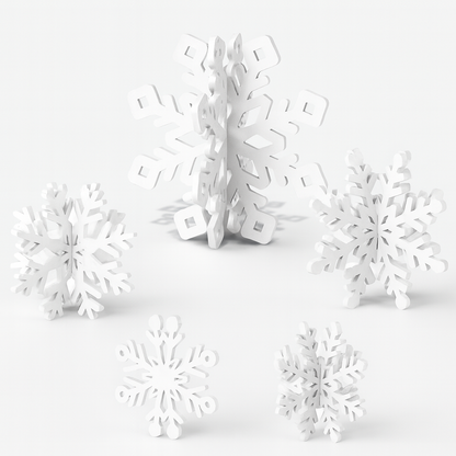 Zestaw 6 Białych Drewnianych Ozdób Świątecznych w Kształcie Płatków Śniegu do Dekoracji Stołu