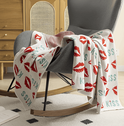 Ciepły Koc Fleece z Wzorem Serc 130x150 cm – Miękka Narzuta z Poliesteru i Bawełny do Użytku Całorocznego 4