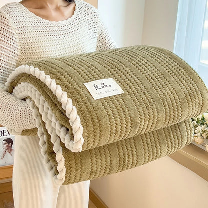 Ciepły Koc na Sofę King w Elegancki Wzór Kraty – Miękki i Przytulny, Idealny do Domu 9