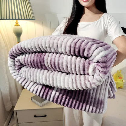 Ciepły Koc z Flaneli w Paski, Miękki Narzut na Sofę, Idealny do Drzemki, 150x200 cm 0