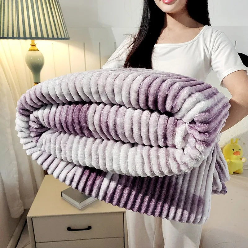 Ciepły Koc z Flaneli w Paski, Miękki Narzut na Sofę, Idealny do Drzemki, 150x200 cm 0