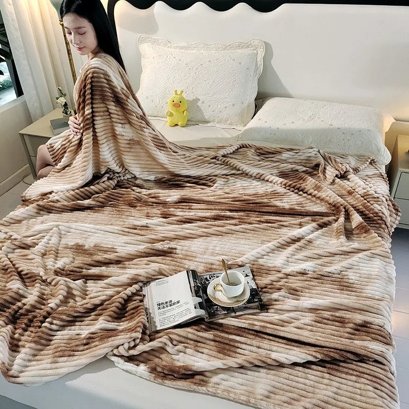 Ciepły Koc z Flaneli w Paski, Miękki Narzut na Sofę, Idealny do Drzemki, 150x200 cm 3