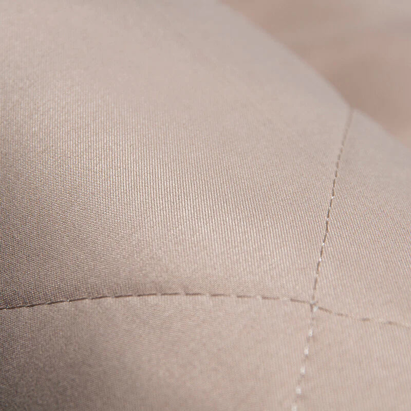 Duża Wodoodporna Miska dla Psów na Tylną Kanapę – Komfort i Ochrona w Podróży 7