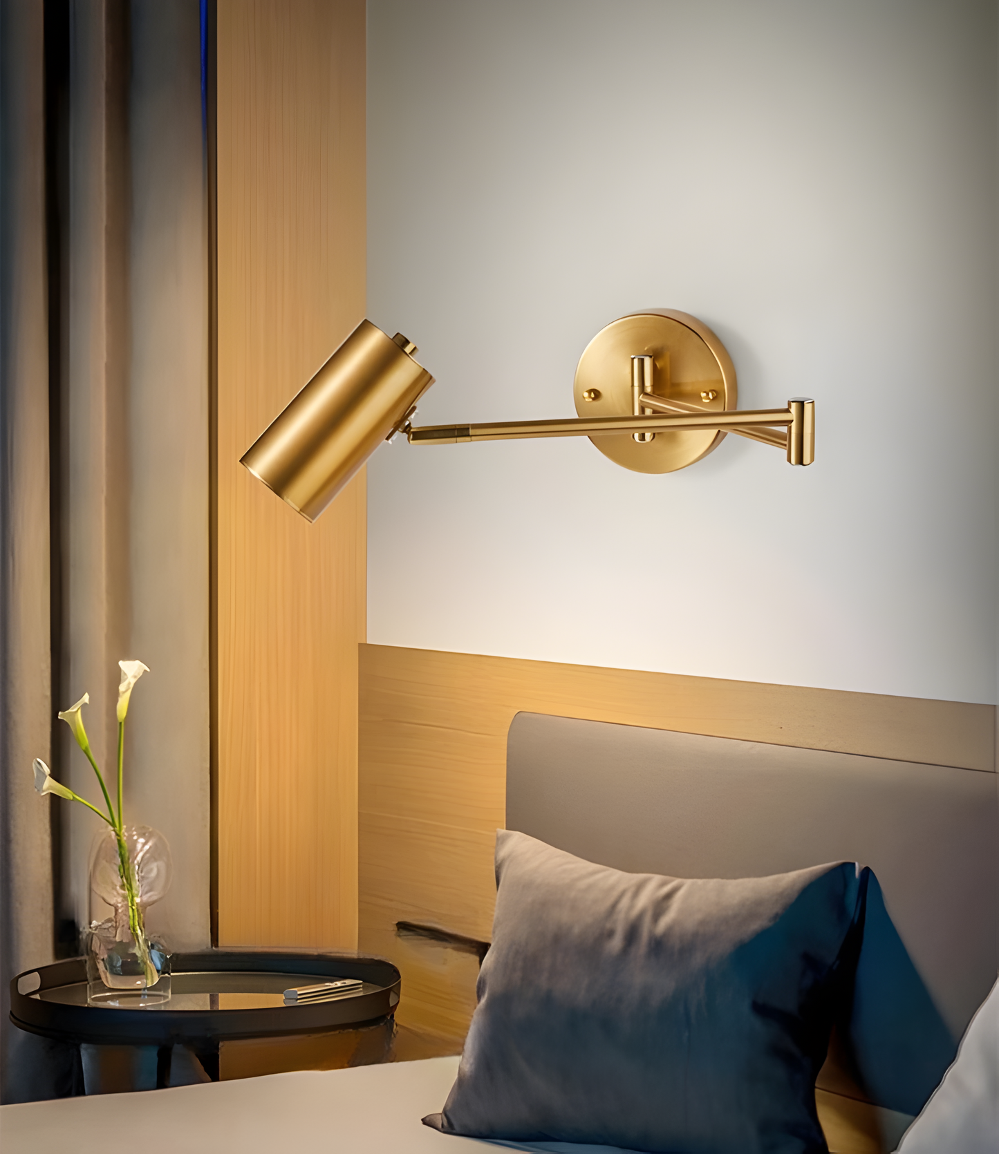 Elegancka Lampa Ścienna z Regulowanym Ramieniem w Złotym i Czarnym - Kinkiet Ścienny do Sypialni z Miękkim Światłem 2