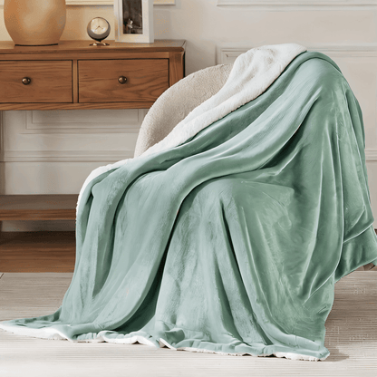 Gruby Ciepły Koc Fleece, Dwustronny Flanelowy Koc Sherpa, Idealny na Zimowe Wieczory, 70x100cm - Granatowy 4