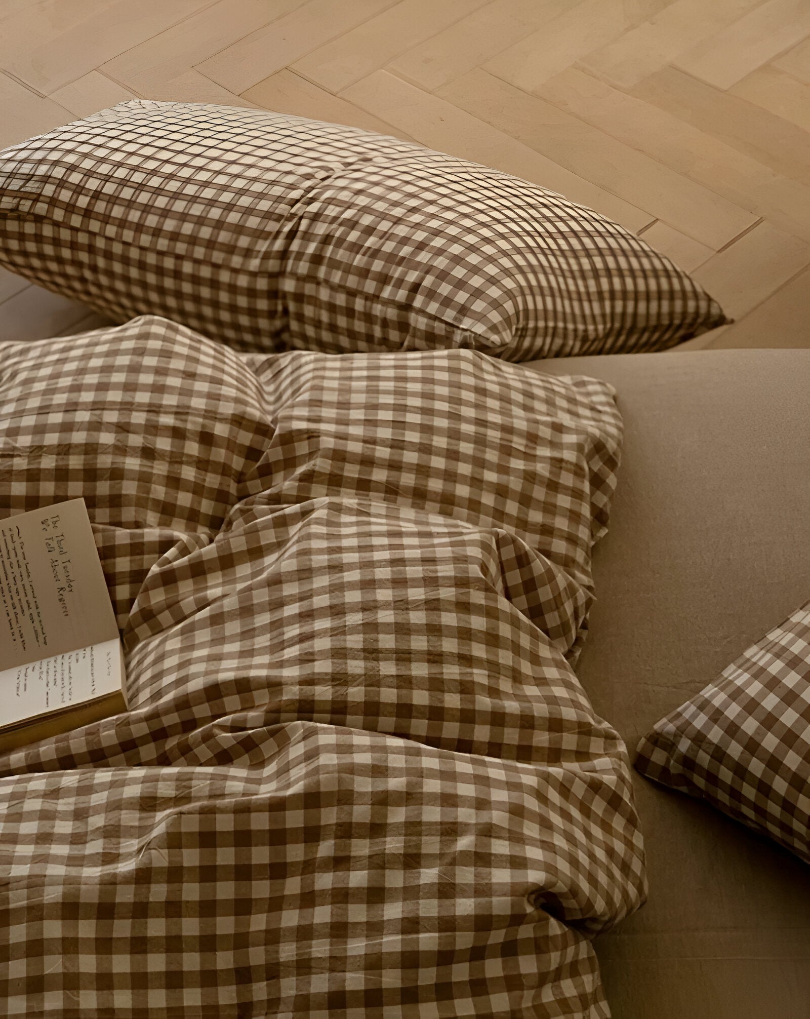 Komplet pościeli bawełnianej 180x200 – Elegancki zestaw w kratkę Gingham, idealny na każdą porę roku 4