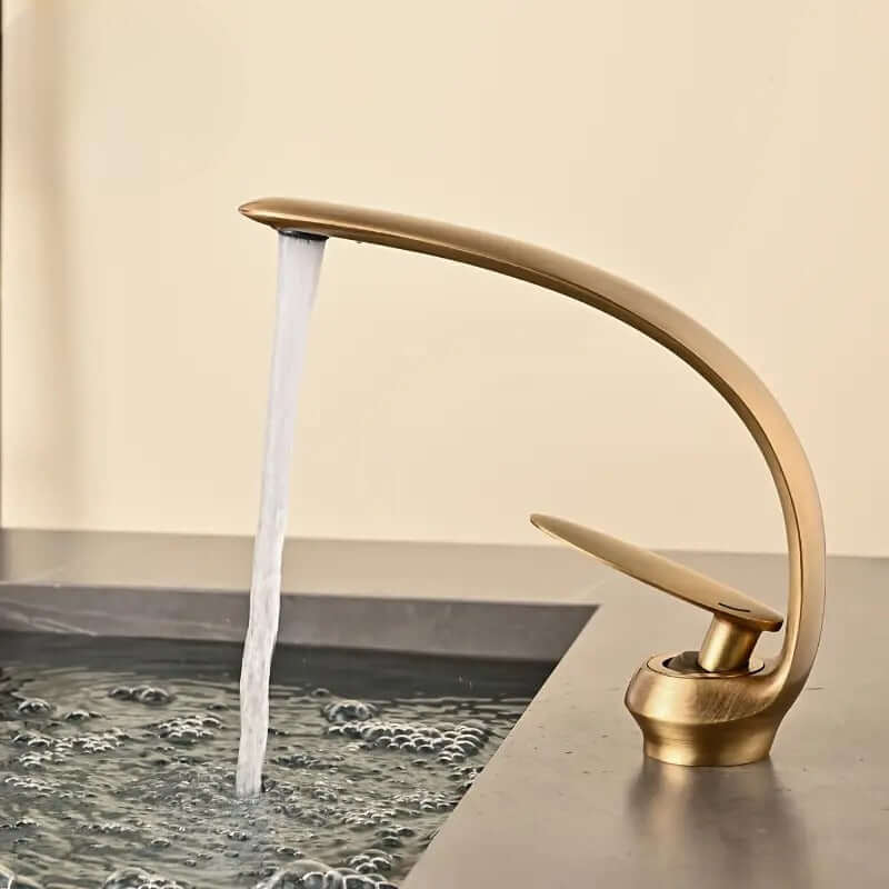 Kran kuchenny i łazienkowy z mosiądzu – Minimalistyczny design z podwójną kontrolą temperatury, łatwy w instalacji i funkcjonalny 2