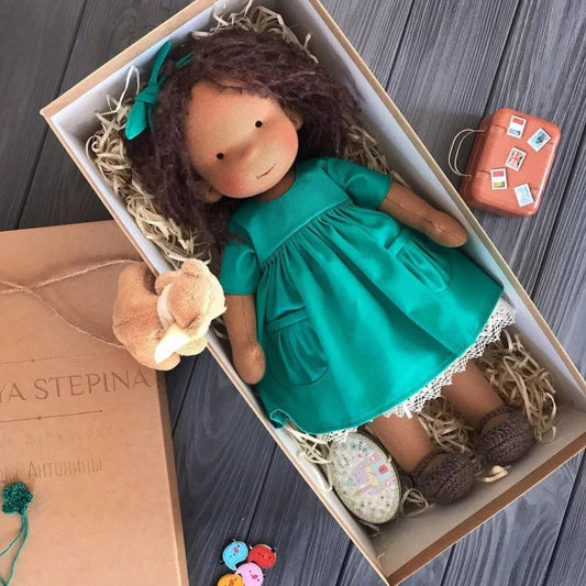 Lalka Waldorfska z Bawełny PP, Ręcznie Szyta z Kawaii Detalami, Idealna do Przytulania - 11 cm x 32 cm 1