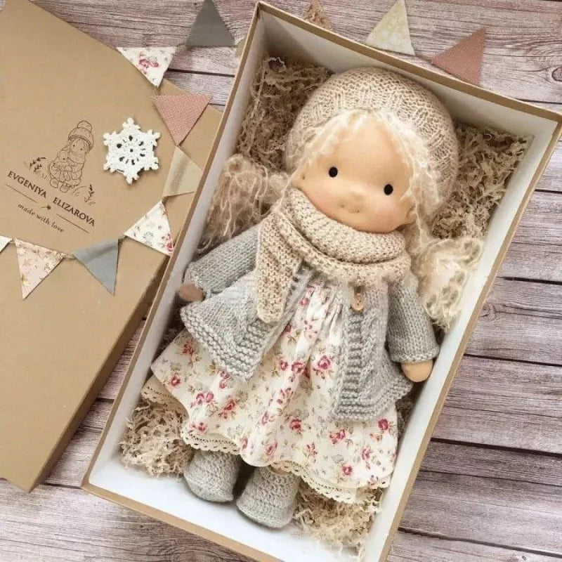 Lalka Waldorfska z Bawełny PP, Ręcznie Szyta z Kawaii Detalami, Idealna do Przytulania - 11 cm x 32 cm 4