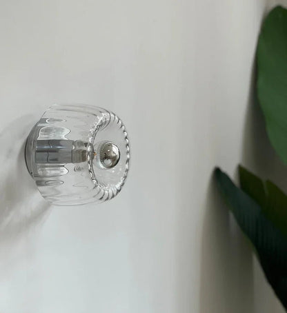 Lampa Ścienna Bauhaus w Stylu Skandynawskim, Szklana Kinkiet Ścienny do Nowoczesnych Wnętrz, Metal i Szkło, E14, Ø16cm 4