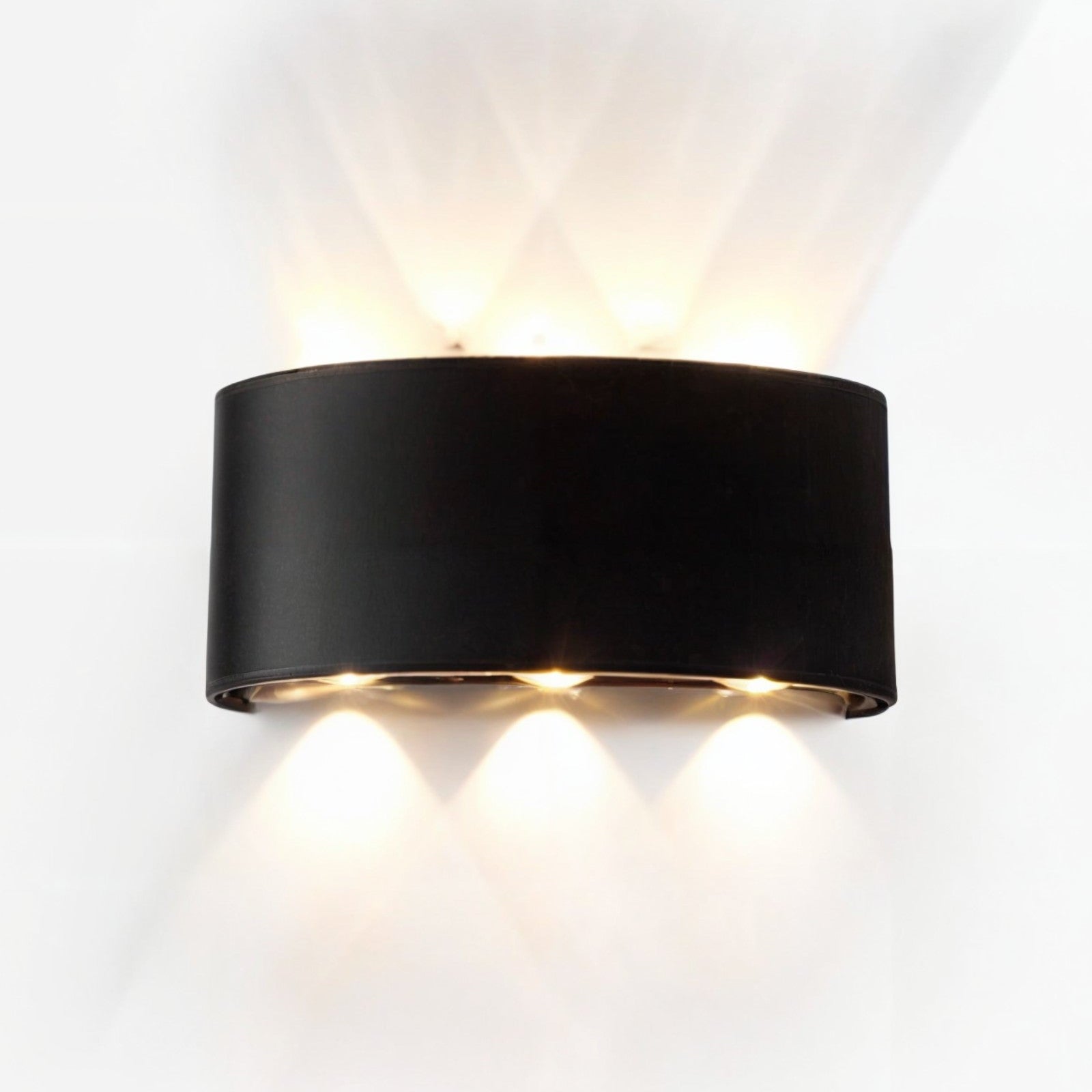 Lampa Ścienna Wodoodporna IP65 w Kolorze Czarnym i Białym – Nowoczesny Kinkiet Ścienny LED do Użytku Zewnętrznego 7