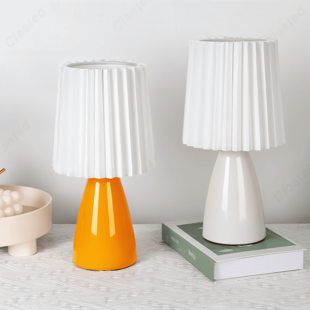 Lampka Biurkowa LED ConePleated z Ceramiczną Podstawą i Minimalistycznym Kloszem – Elegancka Lampka Nocna do Sypialni 3