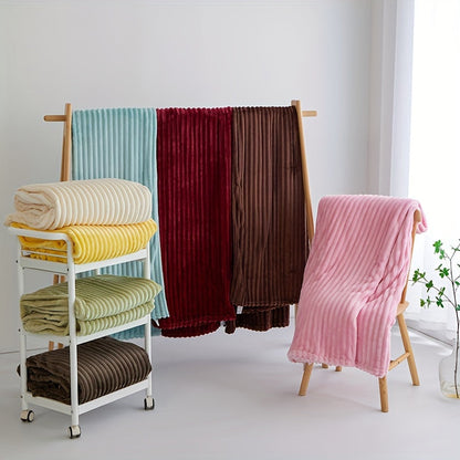 Lofa Miękki Koc Polarowy – Ciepło i Komfort na Zimowe Wieczory 2