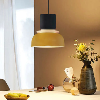 Lampa wisząca sufitowa – detal kolorystyczny