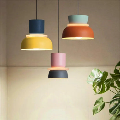 Nordycka lampa sufitowa – wariant różowy z granatowym
