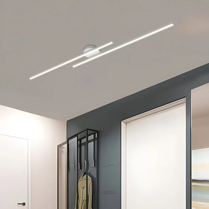 Lampa sufitowa LED aluminium w salonie – aranżacja wnętrza