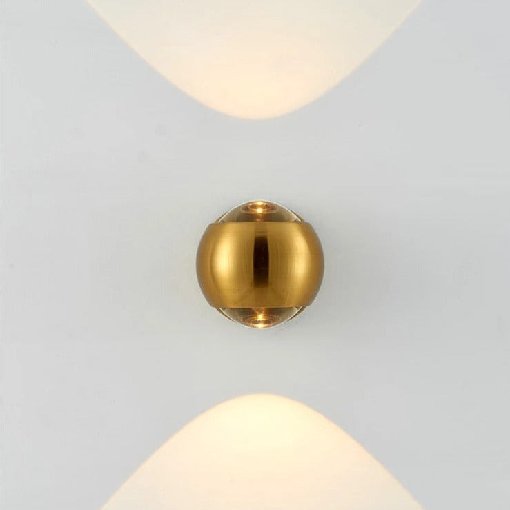 Nowoczesny Kinkiet Ścienny LED z Mosiądzu - Elegancka Lampa na Ścianę w Czarnym i Złotym Kolorze 0