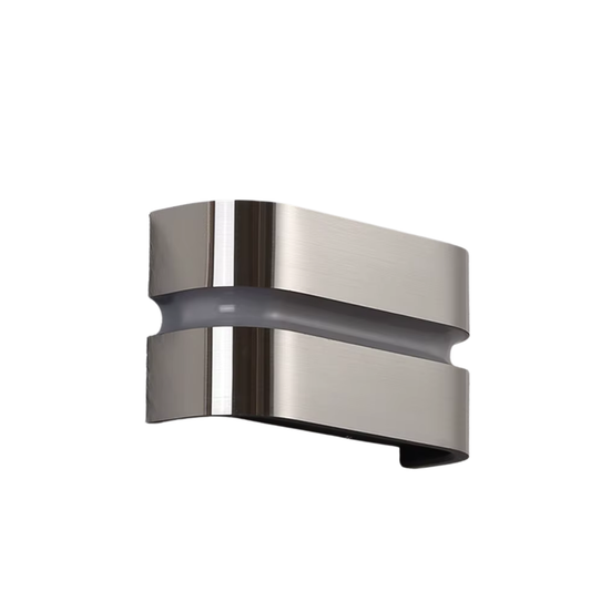 Srebrny Kinkiet Zewnętrzny – Nowoczesny Design z LED, Idealny na Taras i Balkon [kinkiet zewnętrzny]