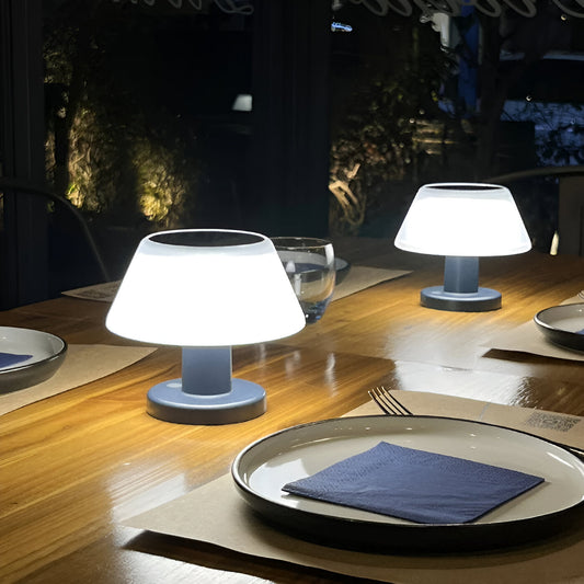 Przenośna Lampa Solarno-LED, Wodoodporna i Kompaktowa do Ogrodu - Idealna na Taras i Camping 0